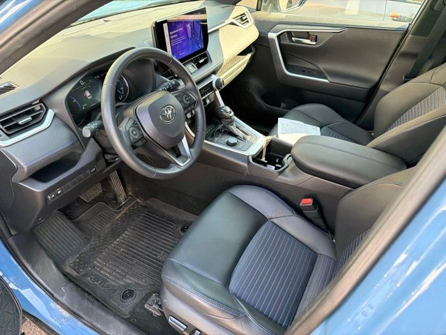 2024 Toyota RAV4 XSE - Photo 18