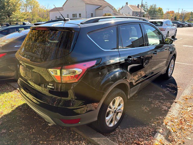 2017 Ford Escape SE - Photo 18