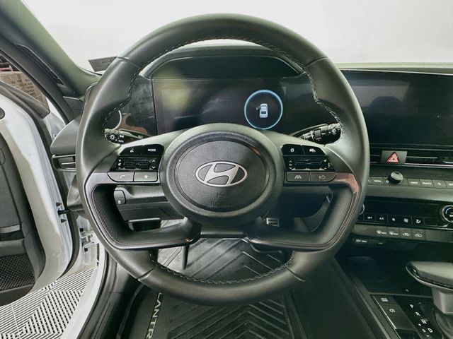 2025 Hyundai Elantra Blue - Photo 14