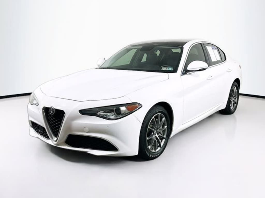 Certified 2018 Alfa Romeo Giulia Base Sedan