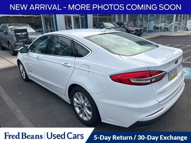 2019 Ford Fusion Hybrid SEL photo 4