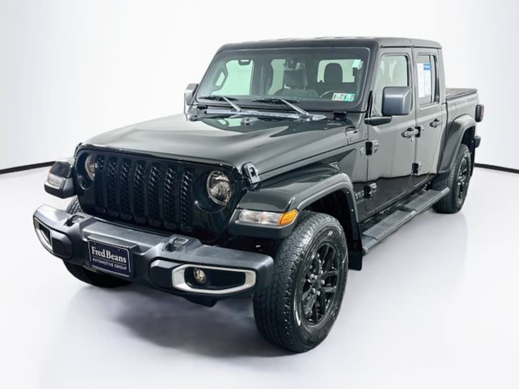 Used 2022 Jeep Gladiator Sport Truck Crew Cab