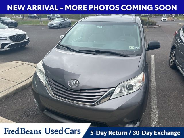 2017 Toyota Sienna Van  2017 Toyota Sienna Van