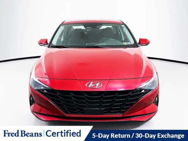 2022 Hyundai Elantra SEL Convenience photo 2
