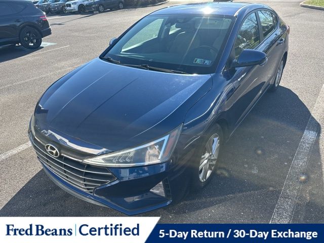 2020 Hyundai Elantra SEL photo 2