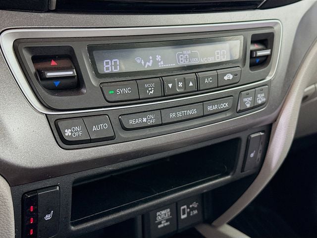 2022 Honda Pilot SE - Photo 19