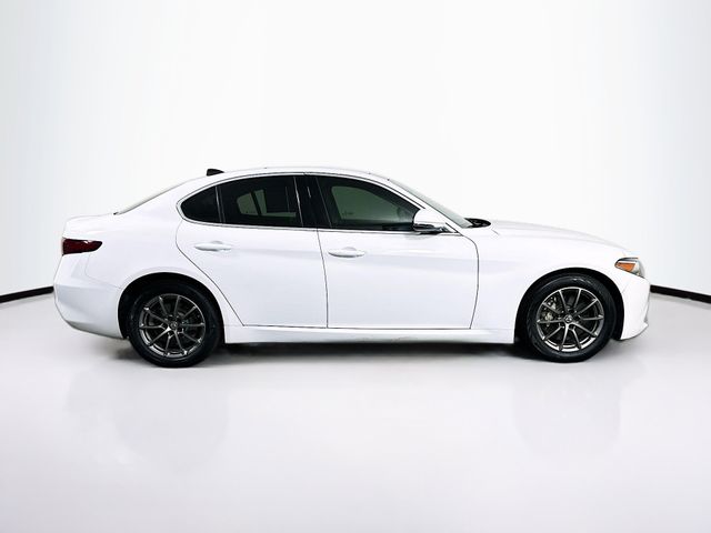 2018 Alfa Romeo Giulia Base - Photo 10