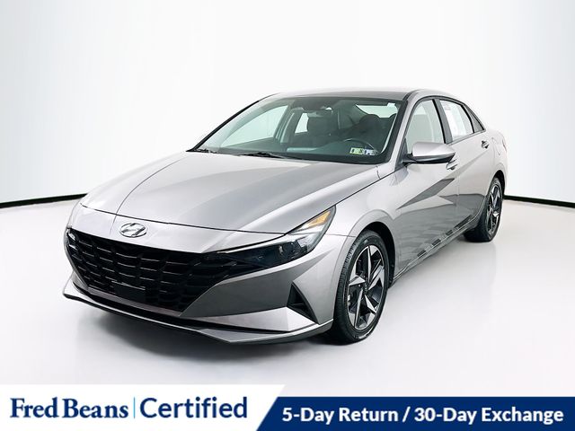 2023 Hyundai Elantra SEL photo 3