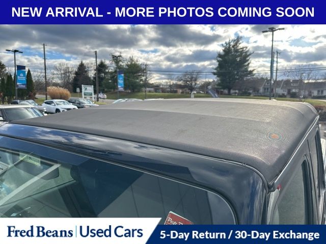 2021 Jeep Gladiator Sport photo 3