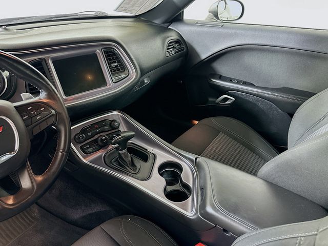 2016 Dodge Challenger SXT - Photo 28