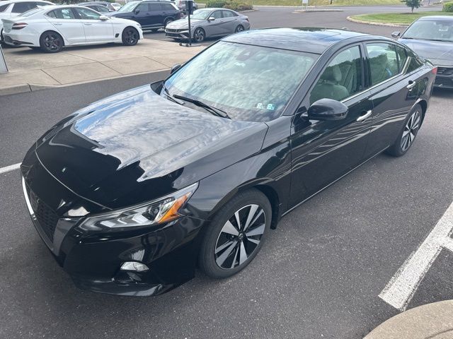 2019 Nissan Altima SV - Photo 3