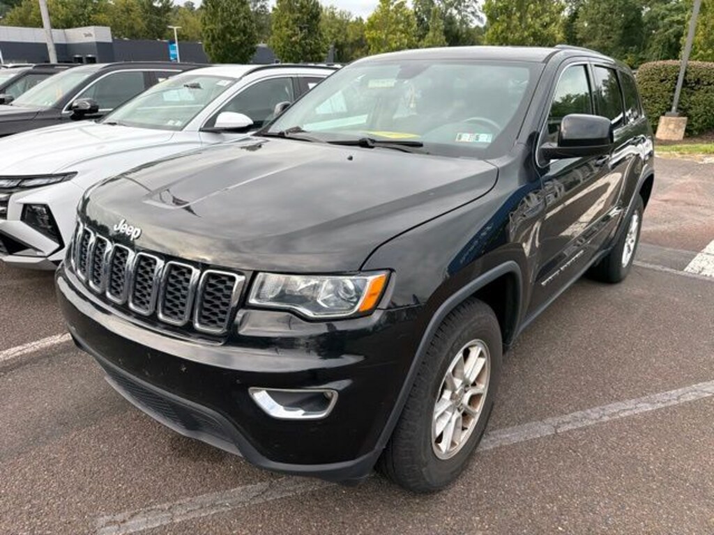 Used 2018 Jeep Grand Cherokee Laredo SUV