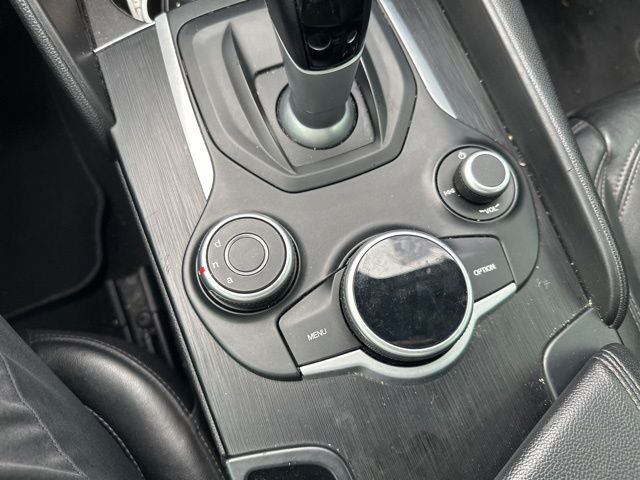 2018 Alfa Romeo Giulia Base - Photo 19