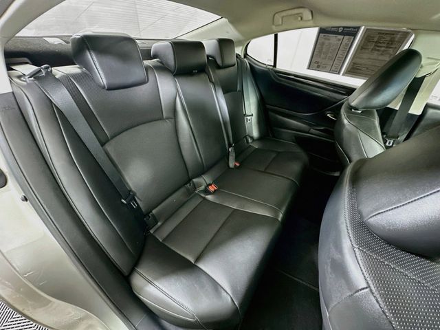2021 Lexus ES 250 - Photo 32
