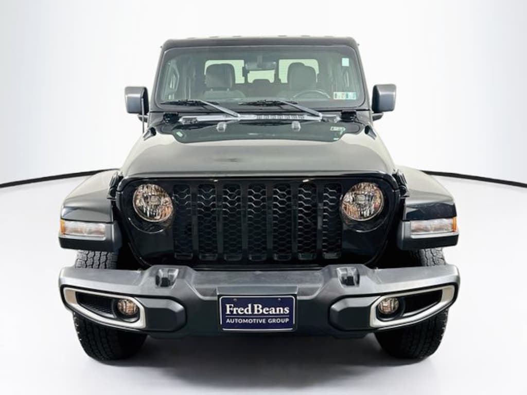 Used 2022 Jeep Gladiator Sport Truck Crew Cab
