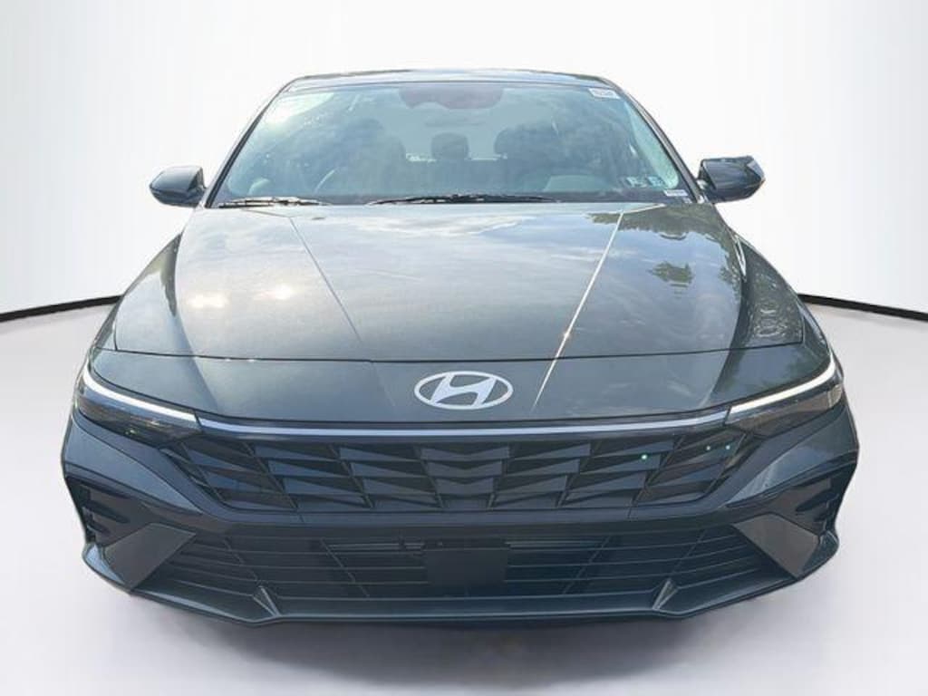 New 2026 Hyundai Elantra Limited Sedan