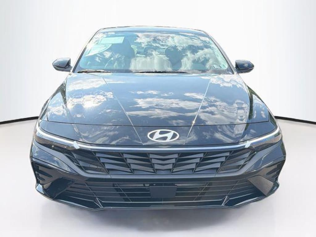 New 2026 Hyundai Elantra Limited Sedan