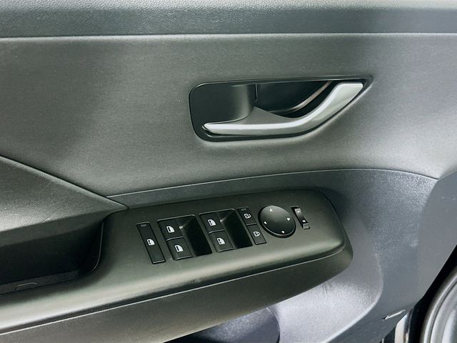 2024 Hyundai Kona Limited - Photo 23