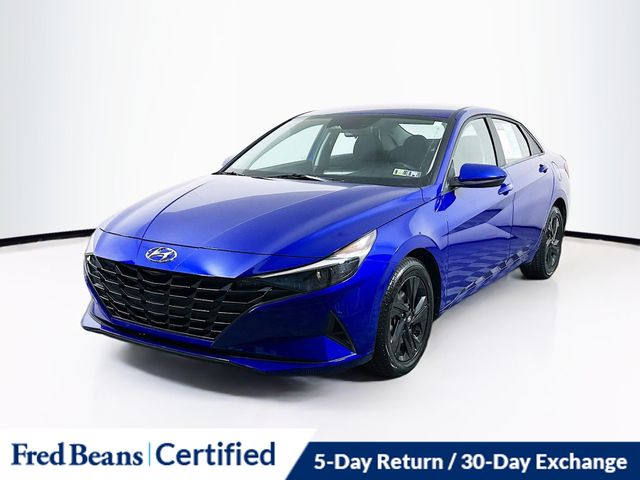 2023 Hyundai Elantra SEL photo 3