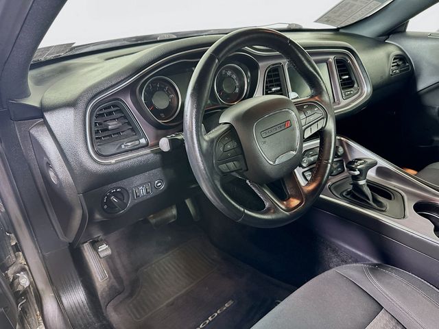 2016 Dodge Challenger SXT - Photo 11