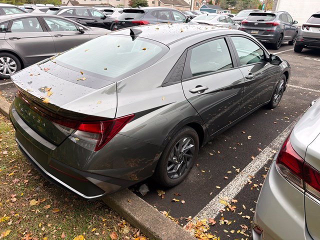 2024 Hyundai Elantra SEL - Photo 15