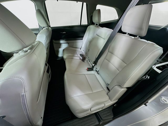 2022 Honda Pilot SE - Photo 29