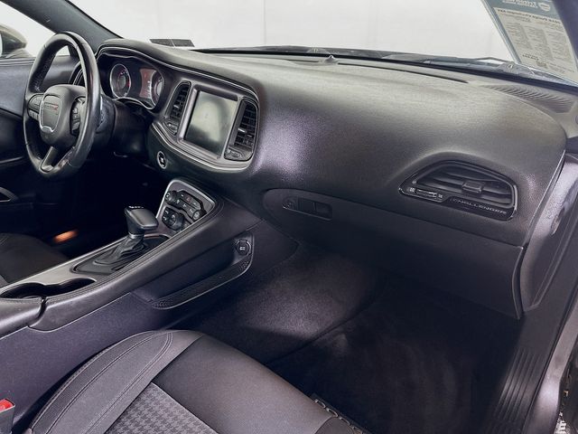 2016 Dodge Challenger SXT - Photo 32