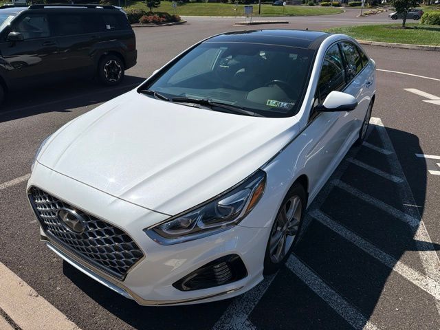 2019 Hyundai Sonata Limited - Photo 2