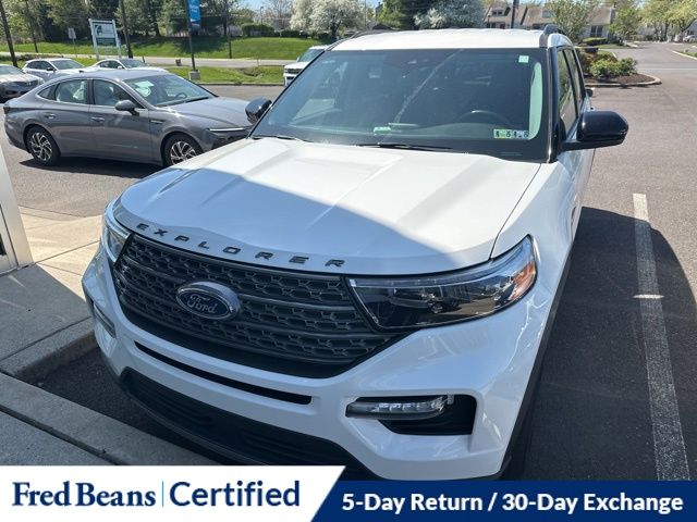 2023 Ford Explorer XLT 4WD's photo