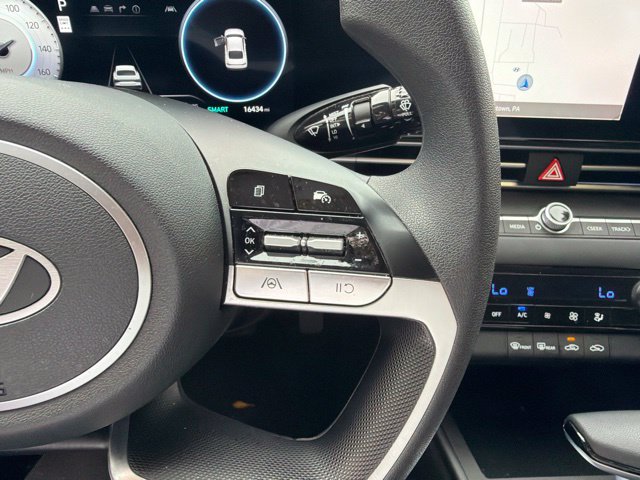 2024 Hyundai Elantra SEL - Photo 30