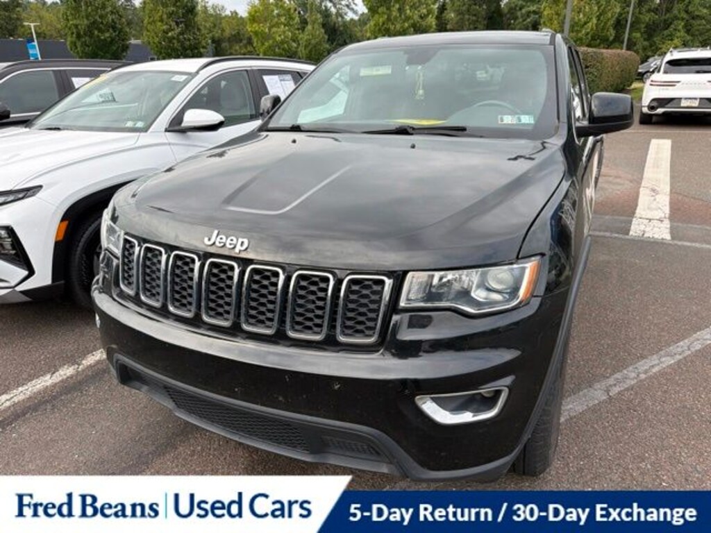 Used 2018 Jeep Grand Cherokee Laredo SUV