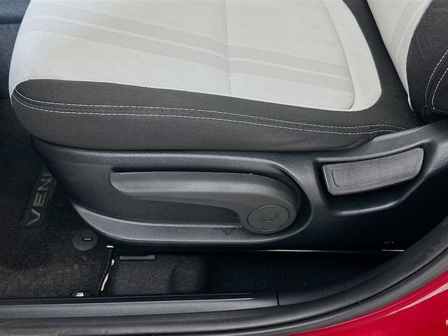 2023 Hyundai Venue SEL - Photo 23