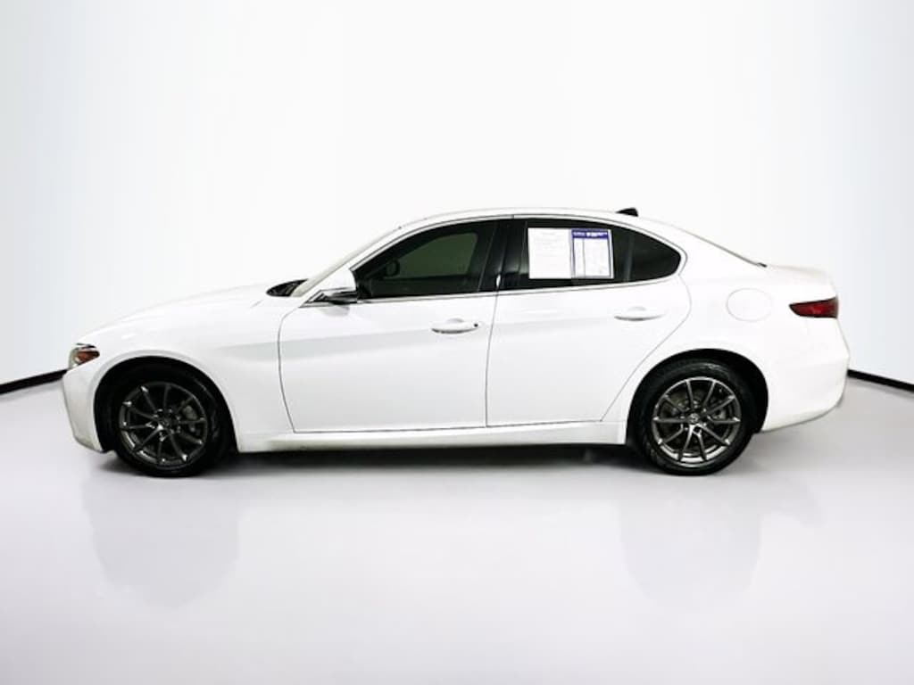 Certified 2018 Alfa Romeo Giulia Base Sedan