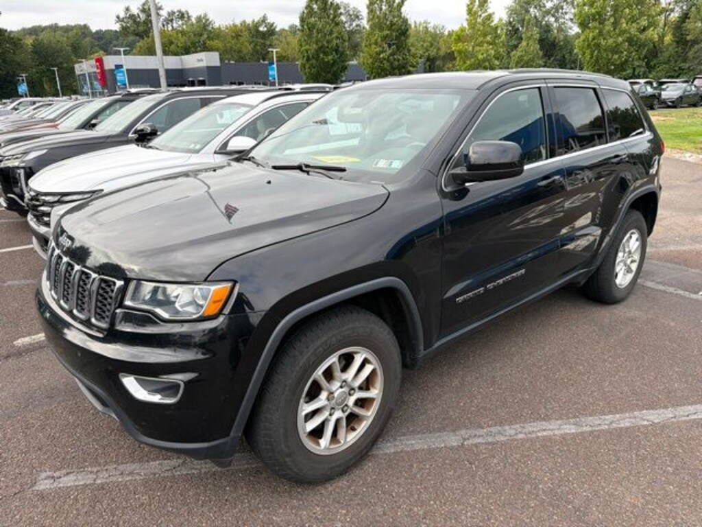 Used 2018 Jeep Grand Cherokee Laredo SUV