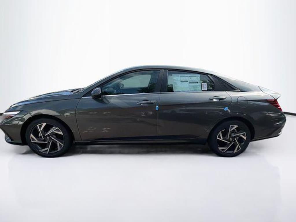 New 2026 Hyundai Elantra Limited Sedan