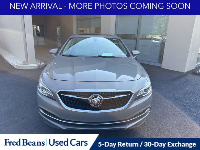 2018 Buick LaCrosse Essence photo 2