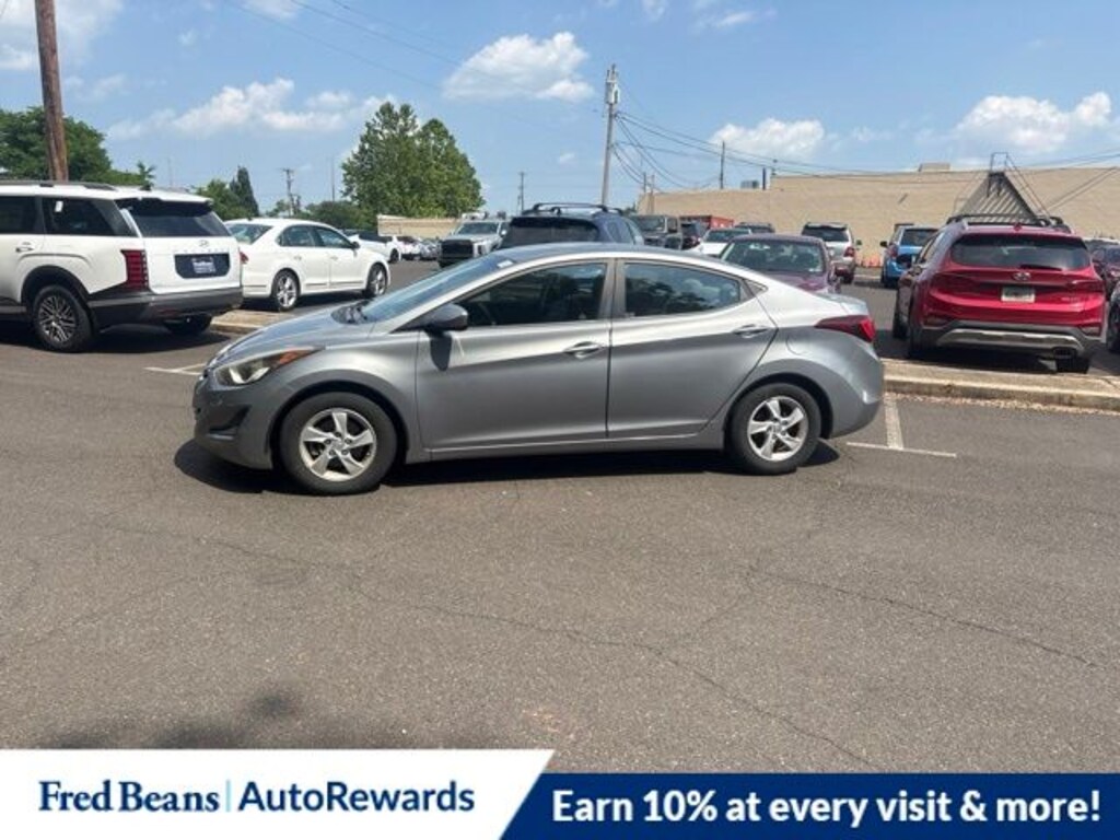 Used 2014 Hyundai Elantra SE Sedan