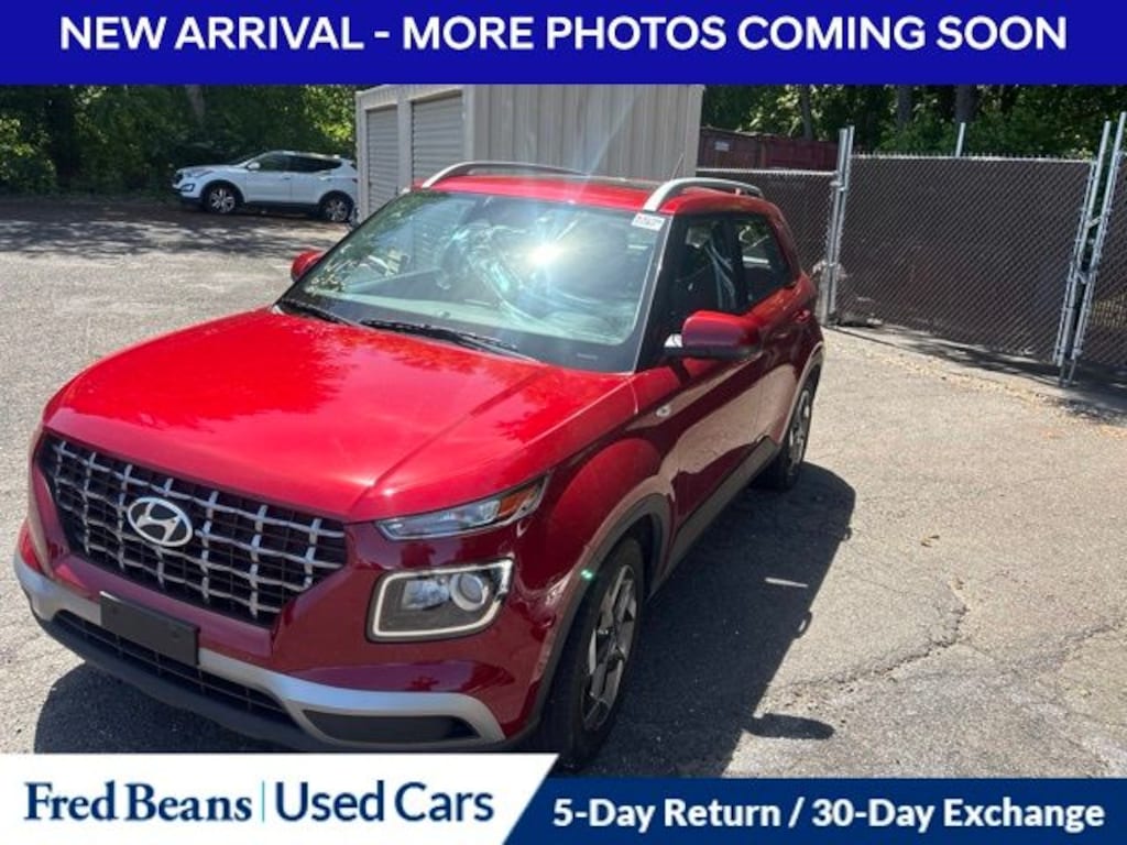 Used 2023 Hyundai Venue SEL SUV