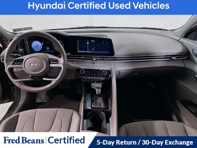 2025 Hyundai Elantra SEL - Photo 23