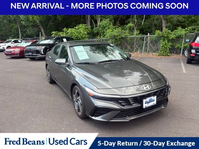 2025 Hyundai Elantra SEL - Photo 3