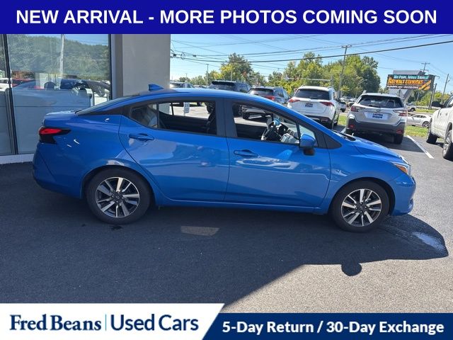 2023 Nissan Versa 1.6 SV photo 4