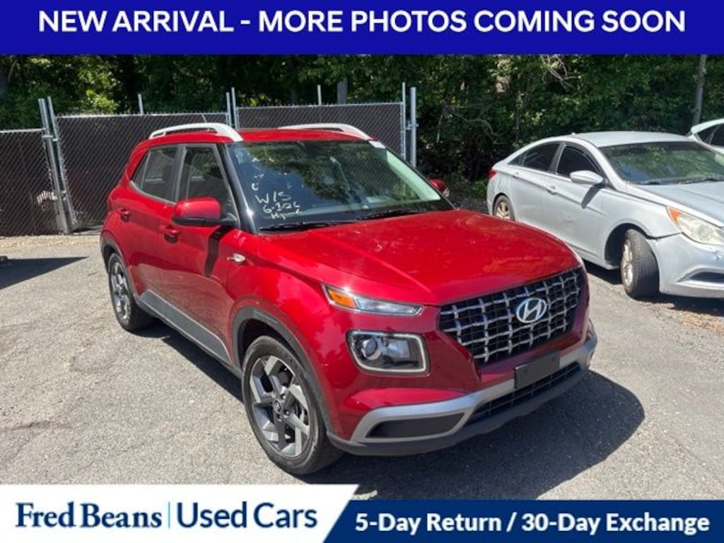 Used 2023 Hyundai Venue SEL SUV