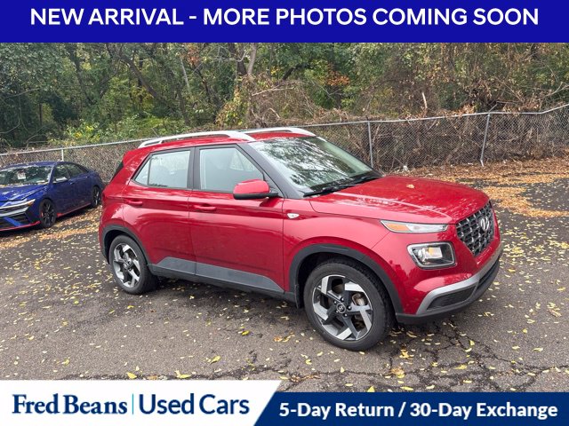 Used 2023 Hyundai Venue SEL SUV