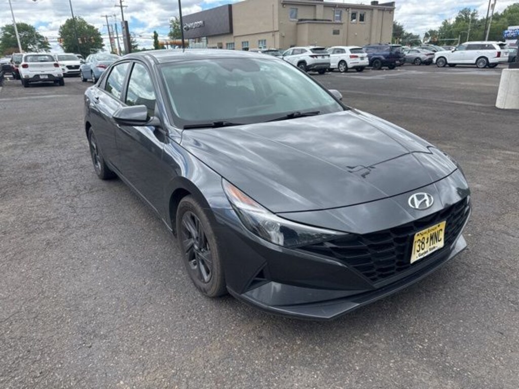 Used 2023 Hyundai Elantra SEL Sedan
