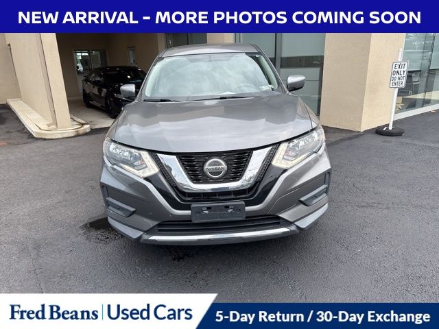 2018 Nissan Rogue S photo 2
