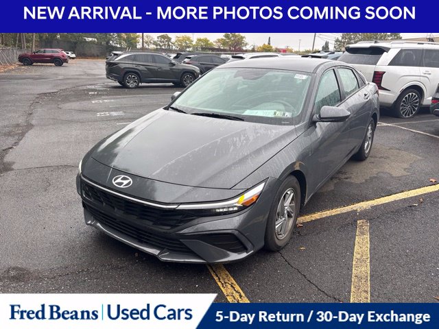 Used 2024 Hyundai Elantra SE Sedan
