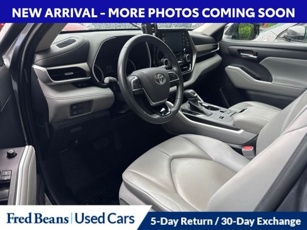 Used 2021 Toyota Highlander Hybrid XLE SUV