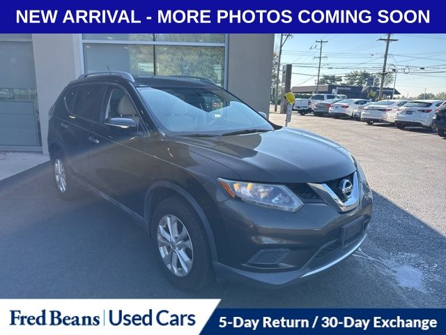 2014 Nissan Rogue SV photo 3