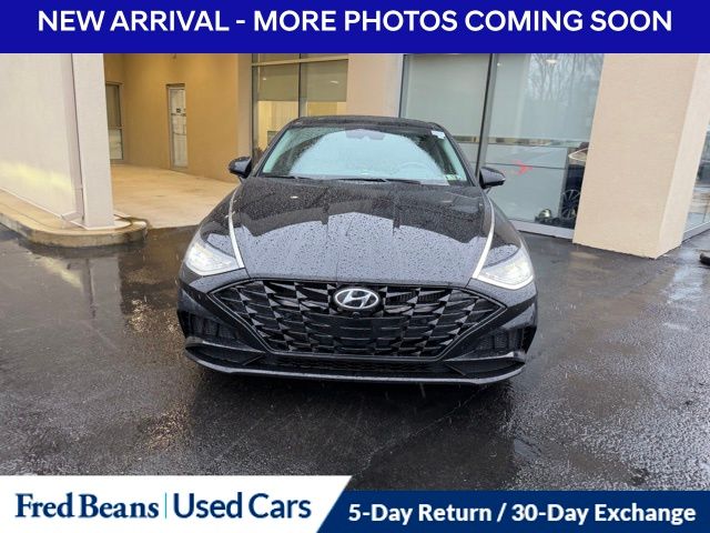2023 Hyundai Sonata Limited photo 2