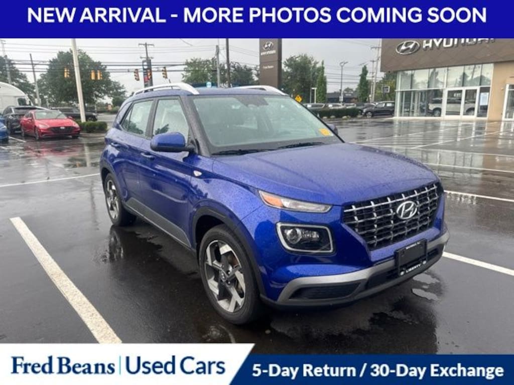 Used 2023 Hyundai Venue Limited SUV